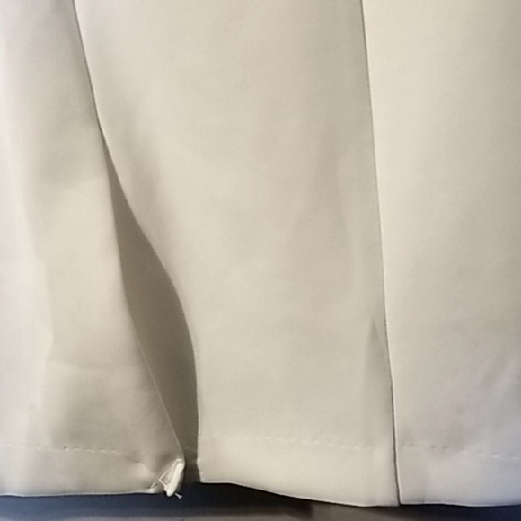 <NEW YORK & COMPANY> White Lined Sheath Dress - Picture 9 of 16